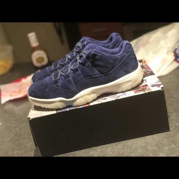Jordan Retro 11 Jeter Low - Picture 3 of 5